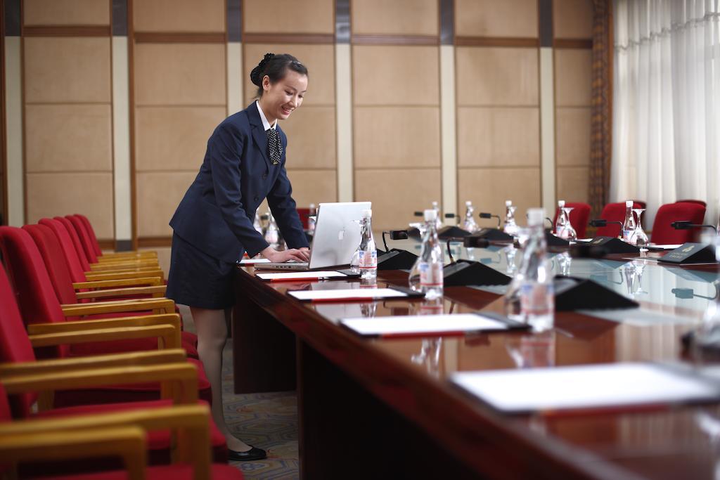 Capital Hotel Beijing Bagian luar foto